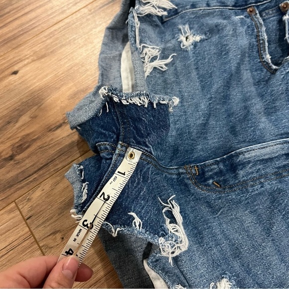 Abercrombie & Fitch High Rise Mom Short - Picture 5 of 6